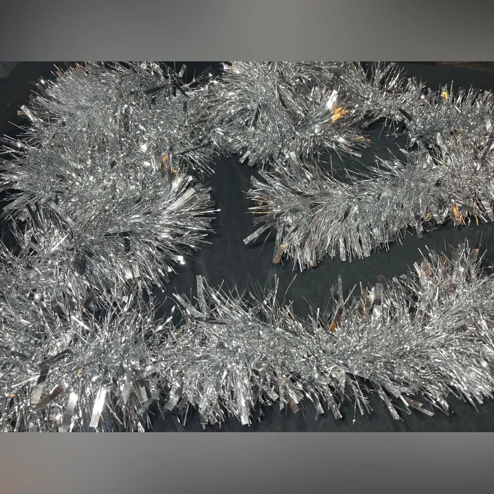 🎄❤️🎄 24’ Silver Christmas Garland Tinsel EPC Two Pieces